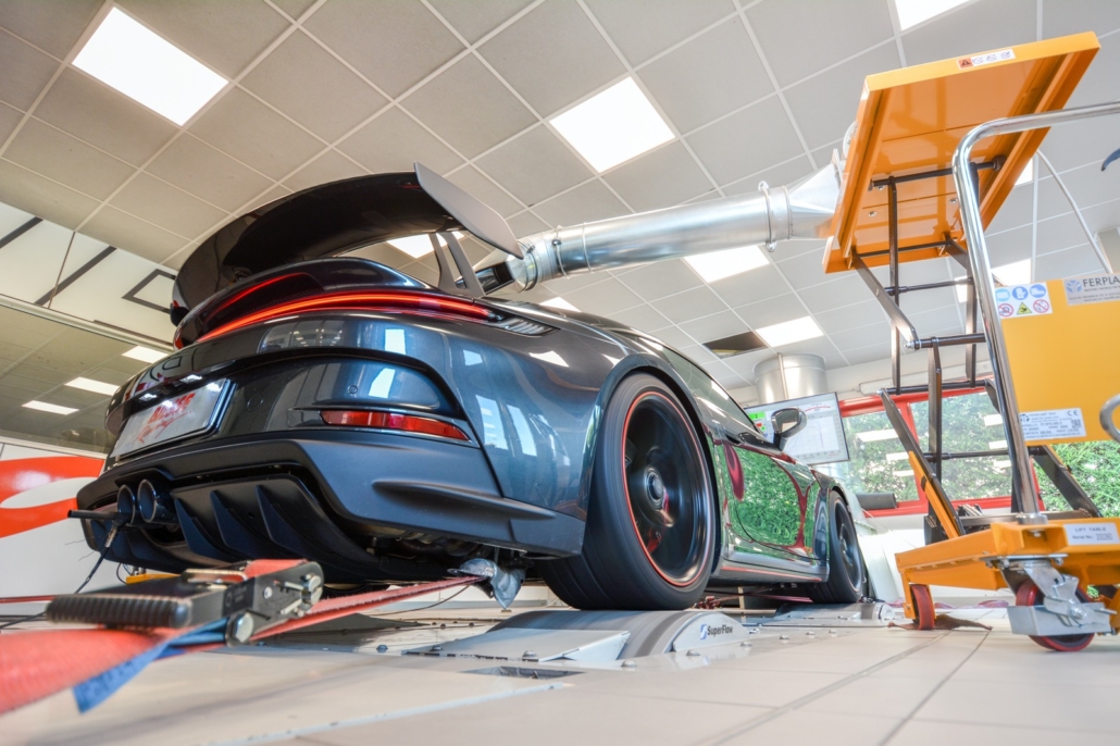 Scopri di più sull'articolo World Première: Porsche 911 992 GT3 Stage1+ full Tubi Style Exhaust
